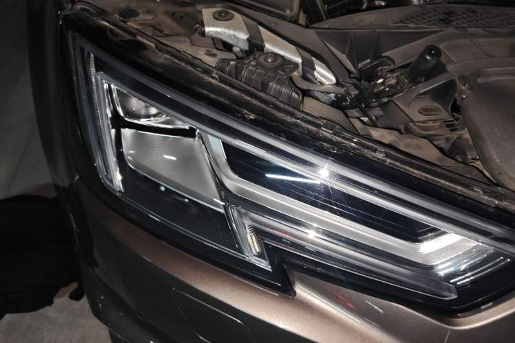 Used Audi A4L 2019 40 TFSI Fashion Edition China VI Emission Standard
