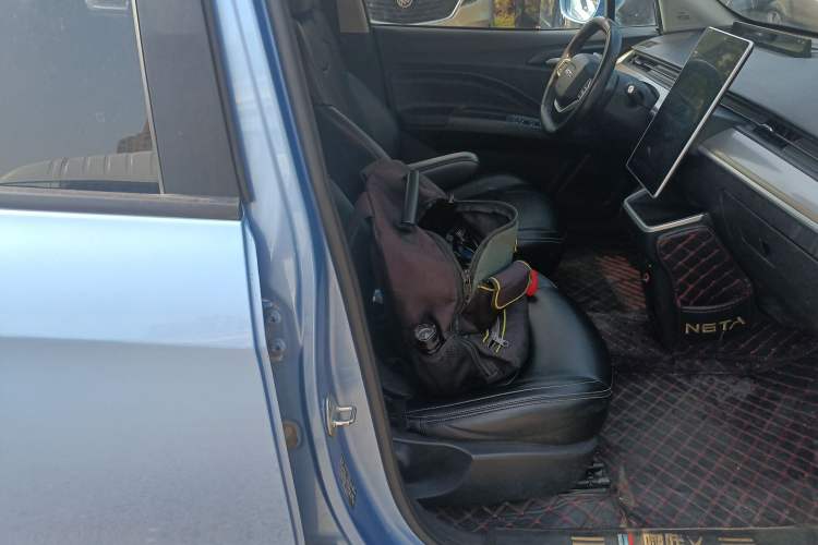 Used NETA V 2022 Standard Range Industry Custom Edition Right Front Seat