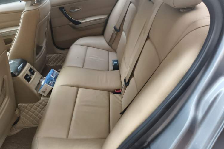 Used BMW 3 Series 2010 320i Luxury Model
