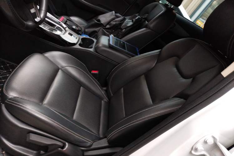 Used Dongfeng Fengon S560 2019 1.8L CVT Elite Model Left Front Seat