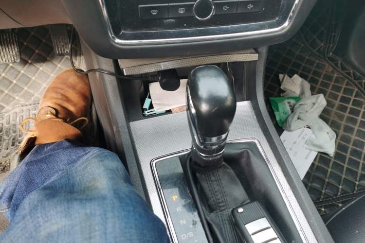 Used Roewe i6 2019 PLUS 1.6L CVT 4G Connected Flagship Deluxe Edition
