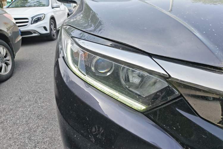 Used Honda Vezel 2020 1.5L CVT Pioneer Edition
