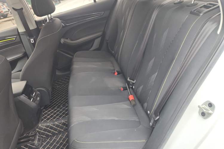 Used Roewe i5 2021 1.5L Manual Platinum Edition Left Rear Seat