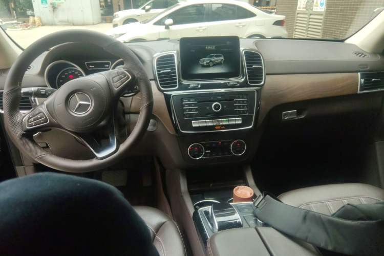 Used Mercedes-Benz CLS 
