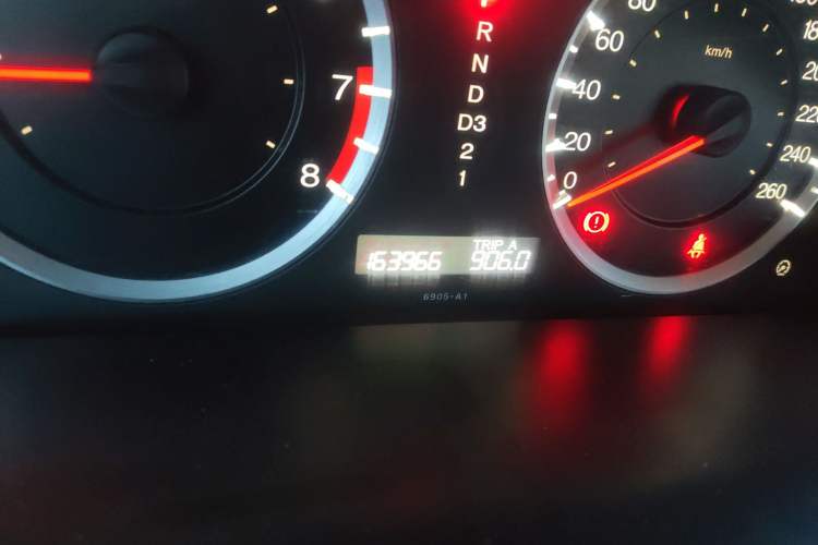 Used Honda Accord 2012 2.0L SE Odometer Close Up