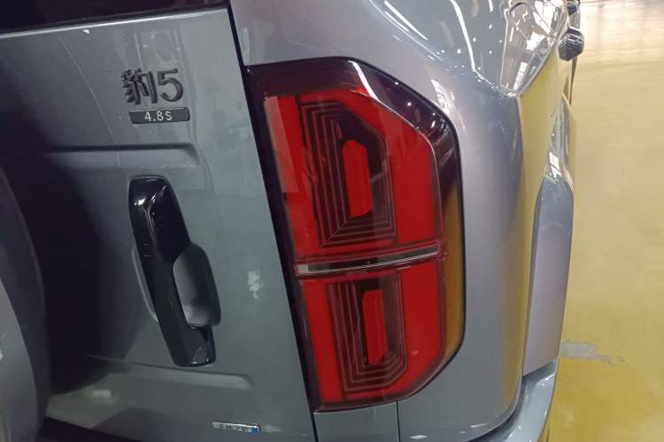 Used Formula Leopard 5 2025 TianShen Intelligent Driving Ultra Edition Right Rear Taillight