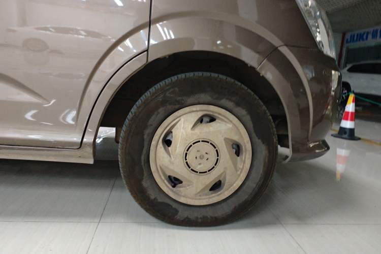 Used Foton MP-X E 2017 2.0L New Express Long Wheelbase 4Q20M Right Front Wheel Hub