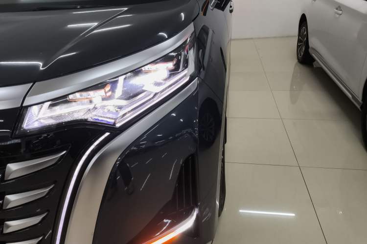 Used Denza D9 2022 DM-i 970 Four-Wheel Drive Flagship Model