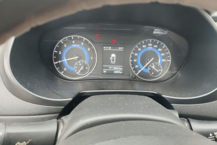 Used Dongfeng Fengon S560 2018 1.8L Manual Urban Model 7 Seats Instrument Cluster