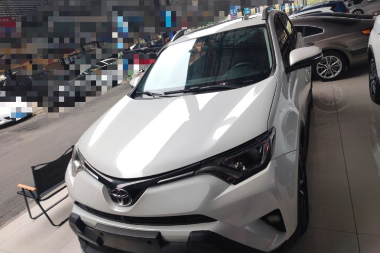Used Toyota RAV4 2016 2.0L CVT Two-Wheel Drive Fashion Edition China V Standard