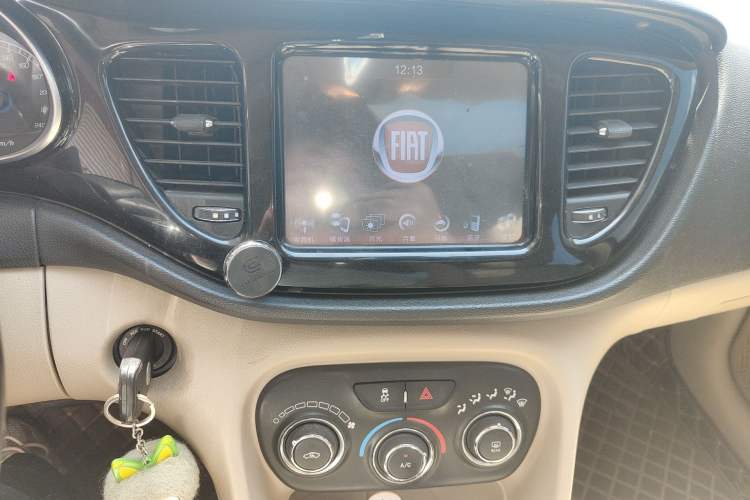 Used Fiat Viaggio 2012 1.4T Automatic Jingxiang Edition Audio And AC Panel