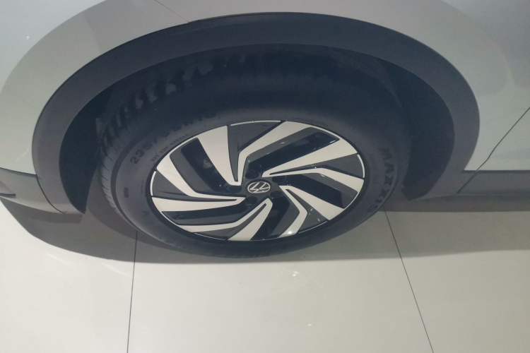 Used Volkswagen Tiguan L 2023 330TSI Automatic Two-Wheel Drive Comfort Edition