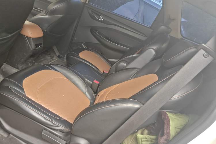 Used Wuling Hongguang S3 2018 1.5L Manual Comfort Model China V Standard Left Rear Seat