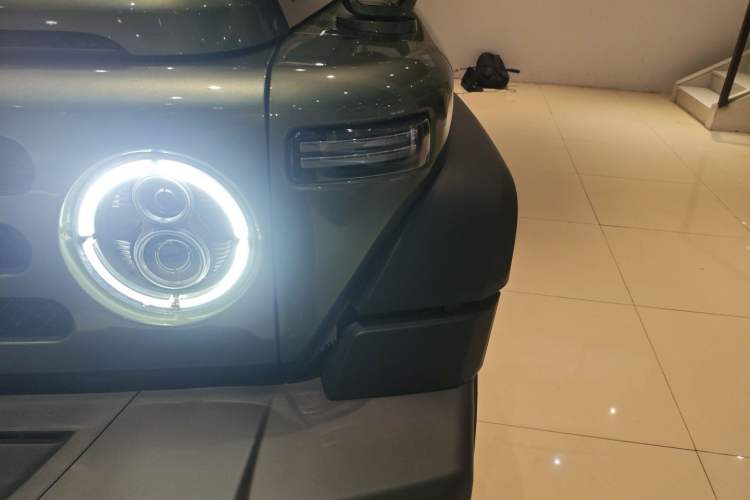 Used 212 T01 2024 2.0T Explorer