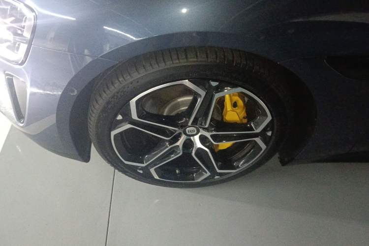 Used Xiaomi Auto SU7 2024 Four-Wheel Drive Ultra-Long Range Advanced Intelligent Driving Max Edition