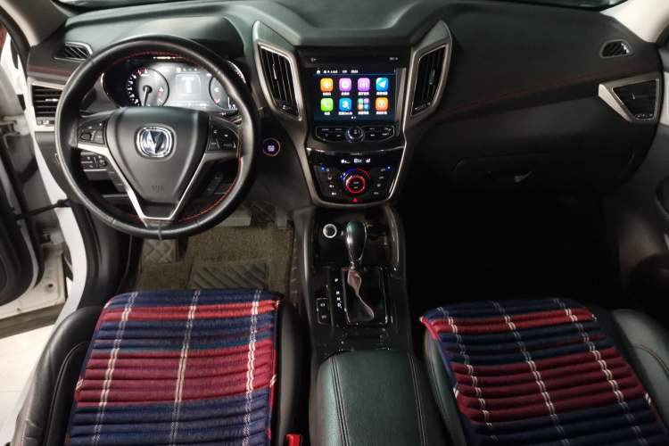 Used CHANGAN CS75 2017 Shangkui Edition 1.5T Automatic Fengxiang Model
