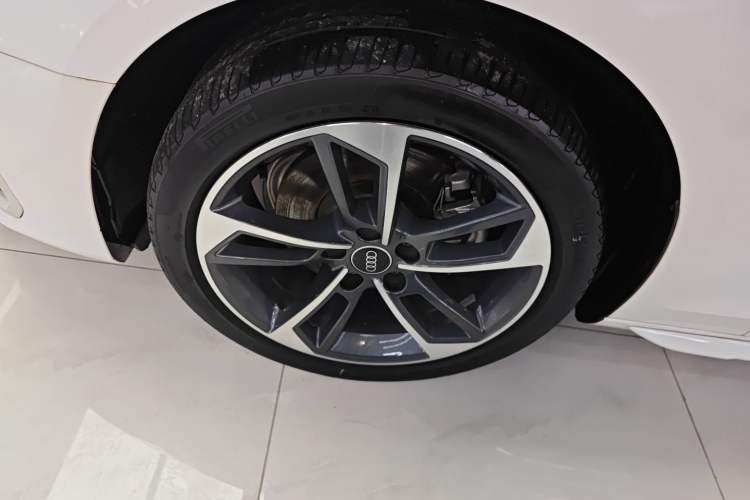 Used Audi A4L 2022 40 TFSI Fashion Dynamic Model