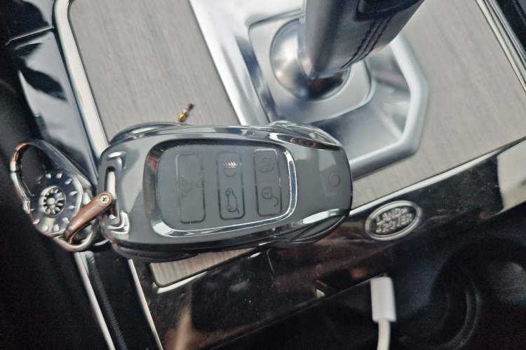 Used Land Rover Range Evoque 2021 Range Rover L 249 PS R-Dynamic SE Luxury Edition Vehicle Key