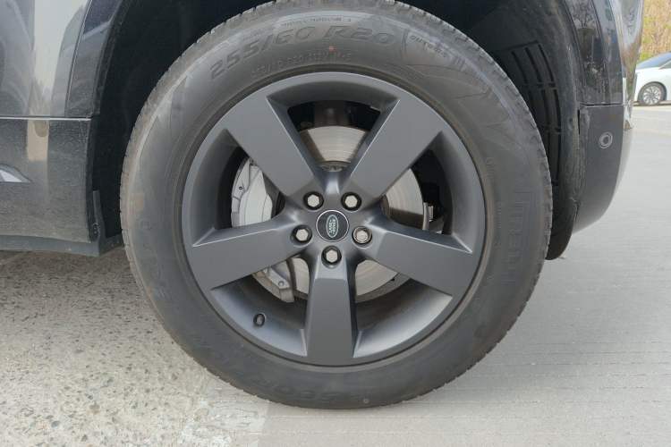 Used Land Rover Defender 2023 Facelift 110 3.0T P400 X-DYNAMIC HSE Right Front Wheel Hub