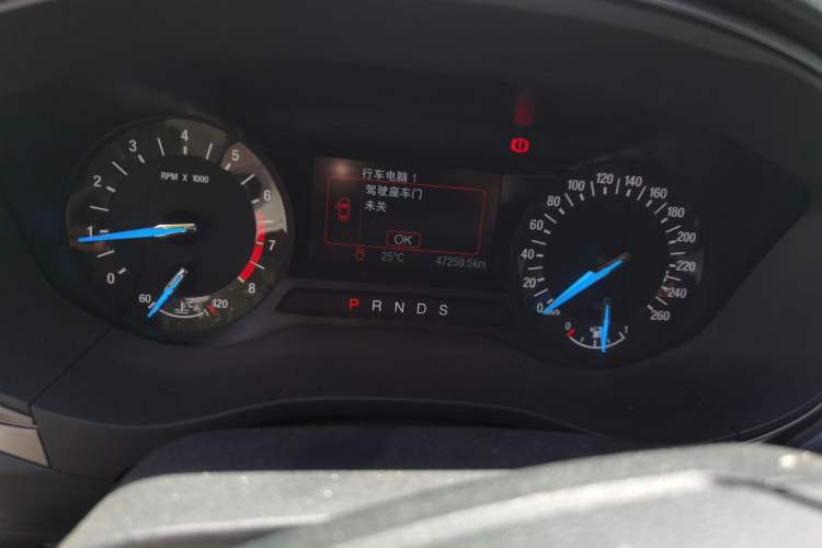 Used Ford Mondeo 2018 EcoBoost 180 Smart Control Fashion Model China V Standard Odometer Close Up