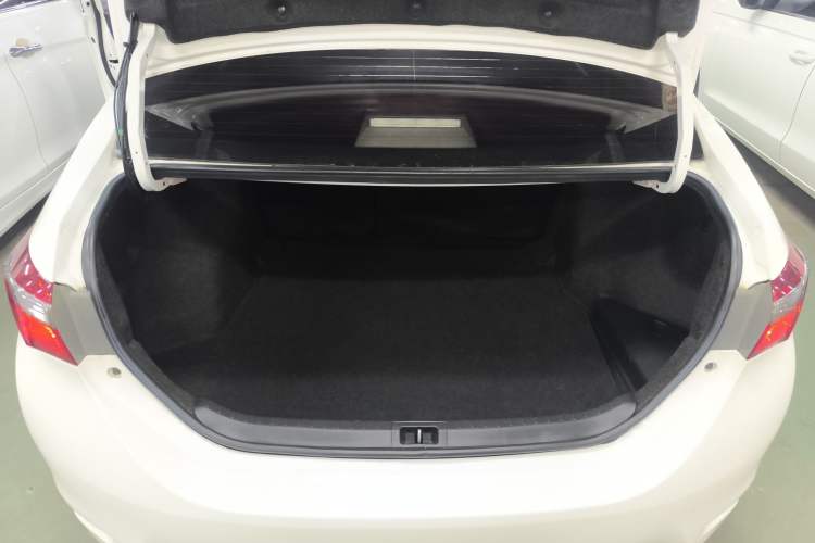 Used Toyota Corolla 2017 Revised Version 1.2T S-CVT GL-i Trunk