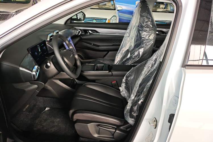 Used Dongfeng Aeolus SKY EV01 2025 530 km AIR Elite Edition
