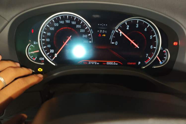 Used BMW X3 2019 xDrive28i Luxury Package Odometer Close Up