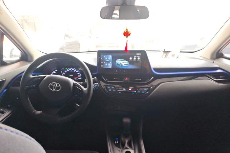 Used Toyota C-HR 2023 2.0L Smart Electric Hybrid Dual-Engine Comfort Version
