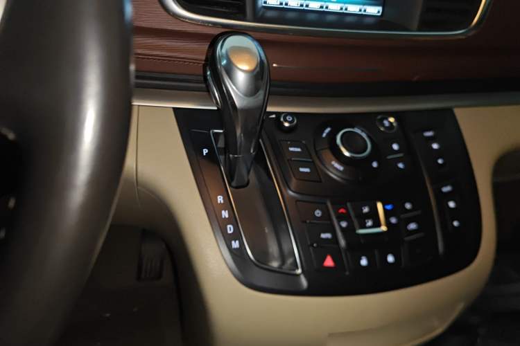 Used Buick GL8 2018 28T Luxury Model China VI Standard