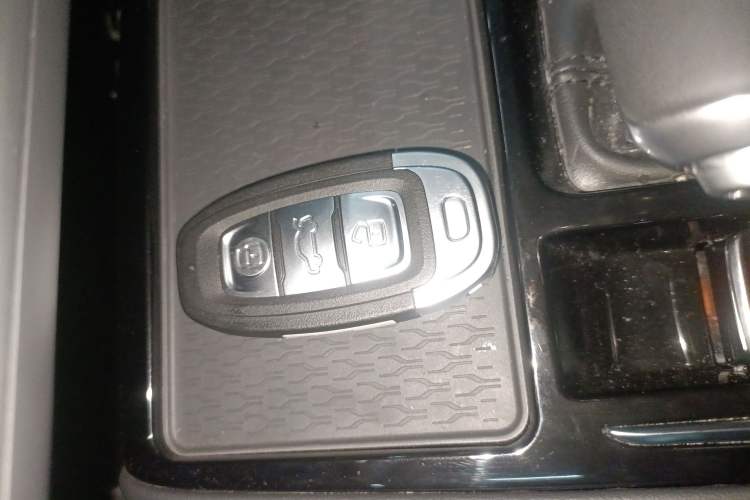 Used Hongqi E-QM5 2024 500km Range Edition
