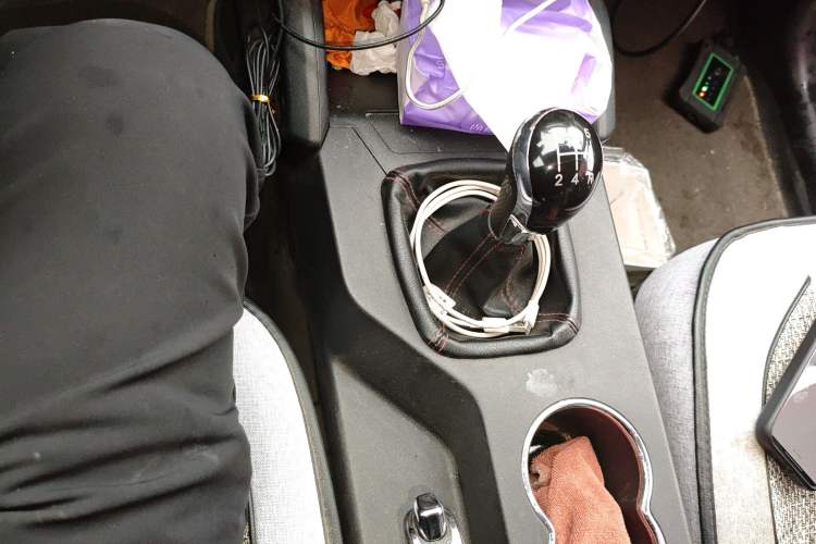 Used Geely Auto GX7 2015 Classic Edition 1.8L Manual Elite Model China V Standard
