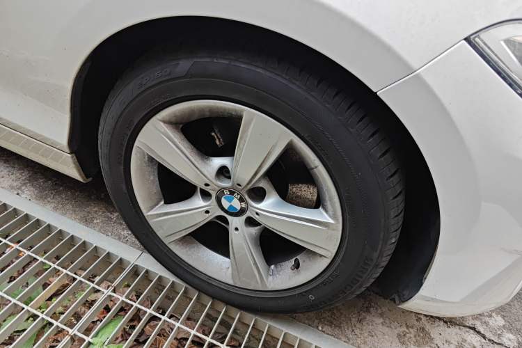 Used BMW 2 Series 2014 220i Leading Model Right Front Wheel Hub