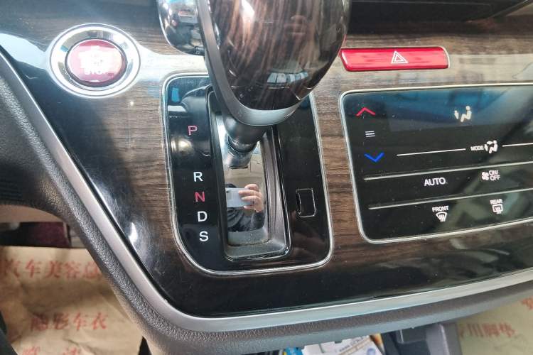 Used Honda Odyssey 2015 2.4L Luxury Edition