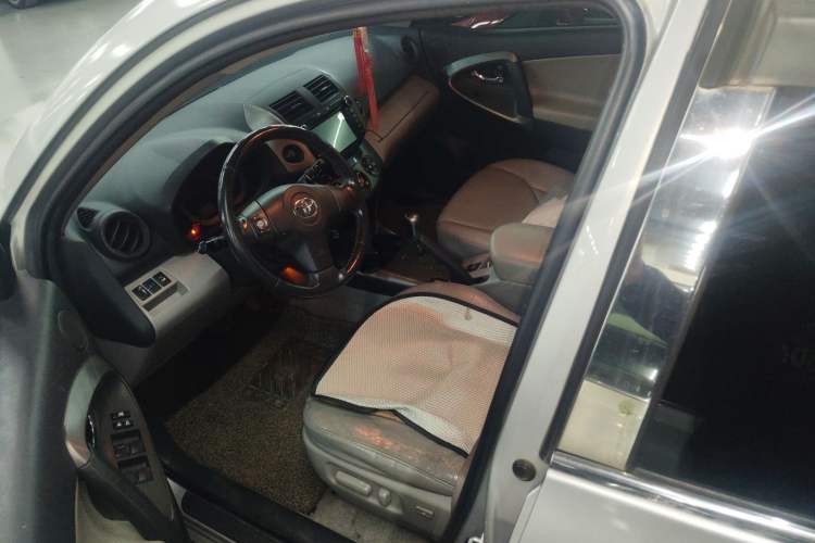 Used Toyota RAV4 2009 2.4L Automatic Luxury Edition