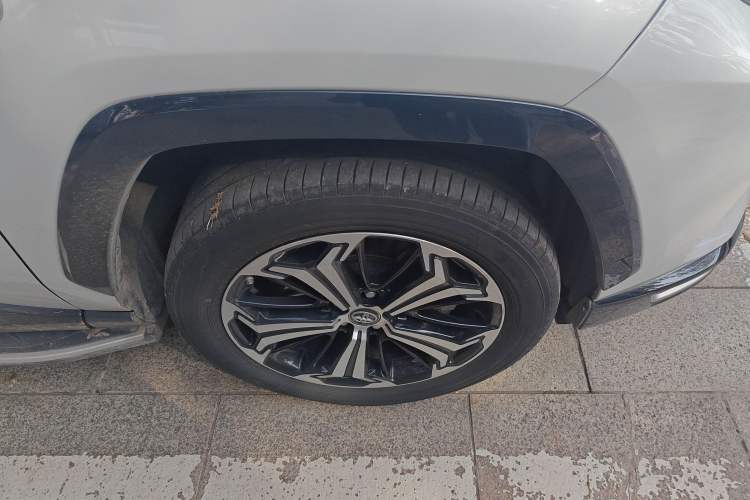 Used Toyota RAV4 Rongfang Plug-in Hybrid 2021 2.5L 4x4 Flagship Pro Right Front Wheel Hub