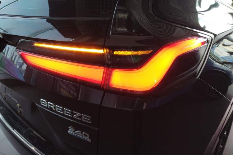 Used Honda Breeze 2023 240TURBO Two-Wheel-Drive Luxury Edition 5 Seats
