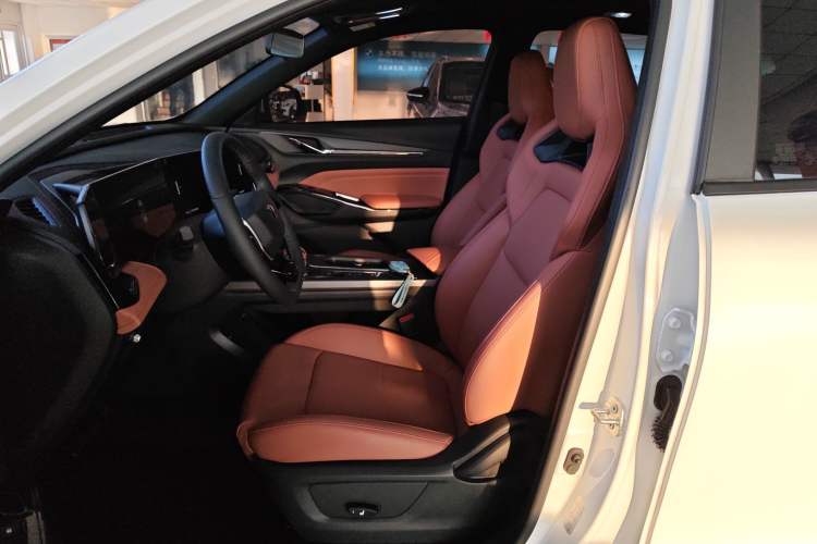 Used Changan X5 PLUS 2026 Model, Second Generation, 1.5T Transcendence PRO
