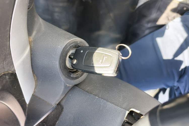 Used King Long Longyao 8 2022 Pure Electric Van High Roof 41.86 kWh
