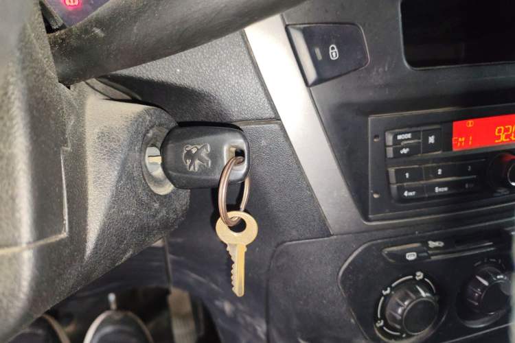 Used Peugeot 301 2016 1.6L Manual Happiness Edition