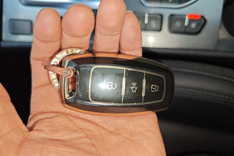 Used Haval H6 Coupe 2017 Red-Label 2.0T Automatic Two-Wheel Drive Elite Model
