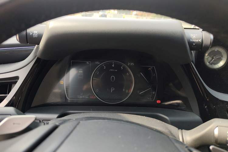 Used Lexus ES 2023 200 Excellence Edition