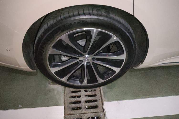 Used Hima Luxeed S7 2025 855 km Max