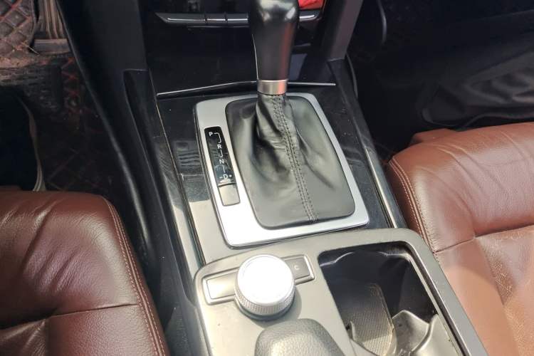 Used Mercedes-Benz E-Class 2011 E 260 L CGI Fashion Model