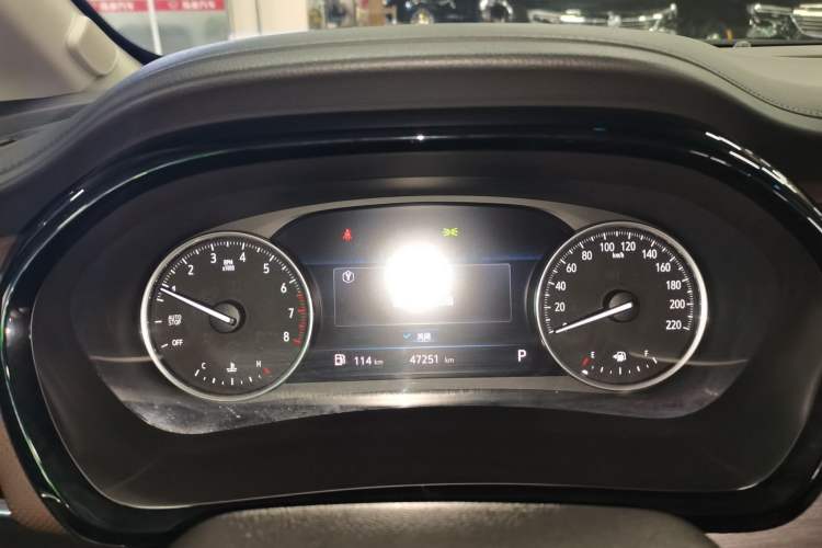 Used Buick GL8 2023 Land Executive Class 652T Luxury Model