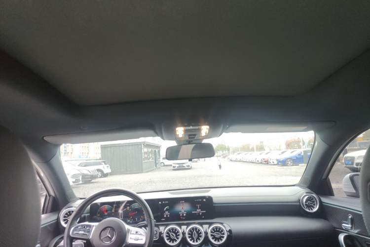 Used Mercedes-Benz A-Class 2022 Revised Version A 200 L Sport Sedan Fashionable Style