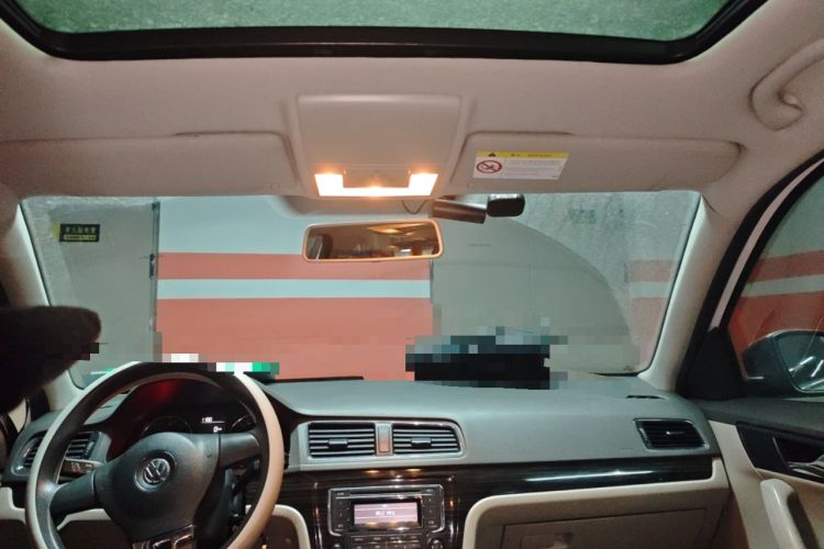 Used Volkswagen Gran Lavida 2013 1.4 TSI Manual Comfort Model Headliner