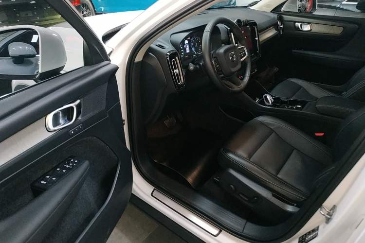 Used Volvo XC40 2021 T4 Four-Wheel Drive Smart Luxury Edition Driver Seat