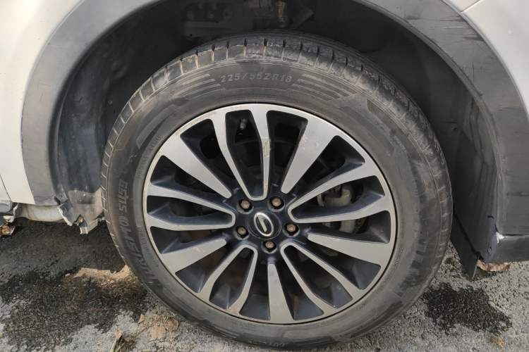 Used GAC Trumpchi GS5 Super 2015 1.8T Automatic Two-Wheel Drive Luxury Edition