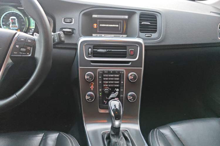 Used Volvo V60 2014 T5 Zhiya Edition