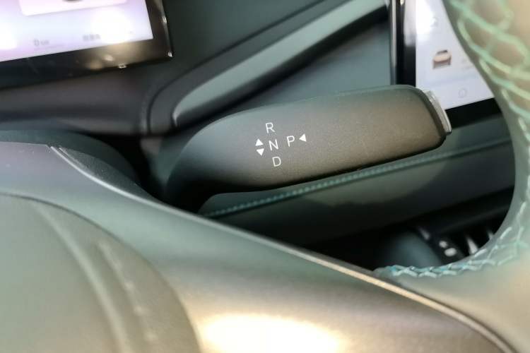 Used BYD Yuan PLUS 2025 Intelligent Driving Version 510 KM Beyond-Grade Edition Gear Lever